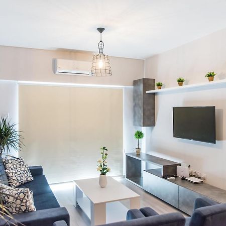 Paradise Promenade Apartment, 2Min Distance From Larnaca Marina Екстериор снимка